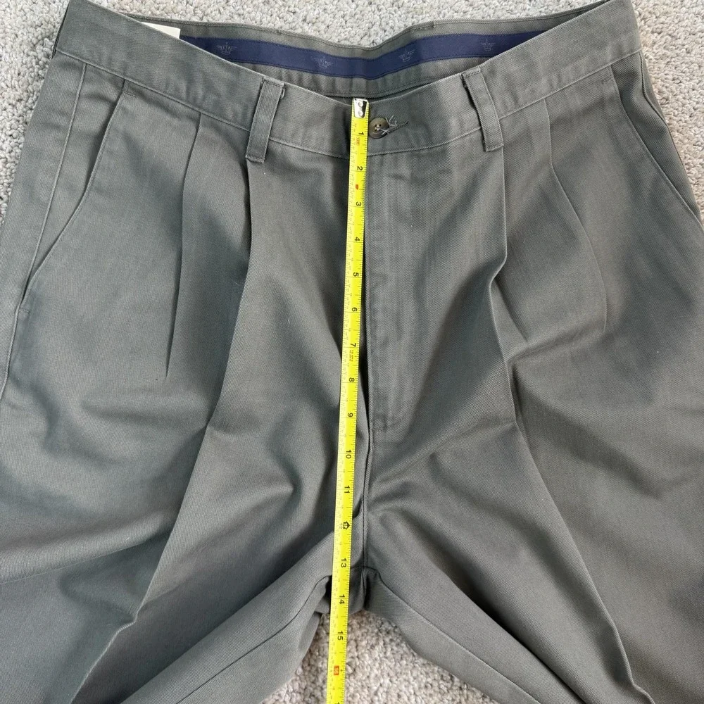 Vintage Dockers Pants Men 36x32 Gray Pleated Twill Classic Fit No Wrinkle Khakis